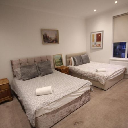 Great West Road Apartments Flat C Лондон Екстер'єр фото