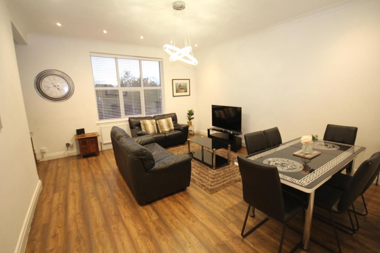 Great West Road Apartments Flat C Лондон Екстер'єр фото